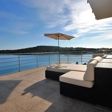 Apartment Luxury Blue Pearl