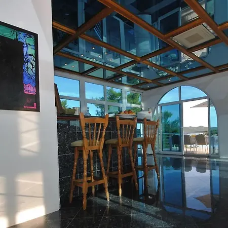 Luxury Blue Pearl Apartment *